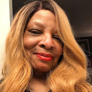 Meet your Posher, Denise